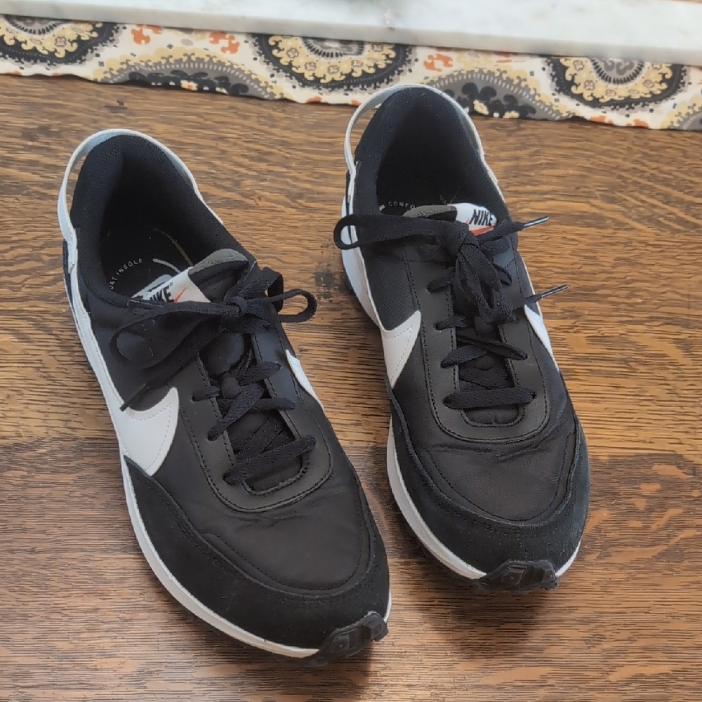 Nike Black and White Low-Top Sneakers